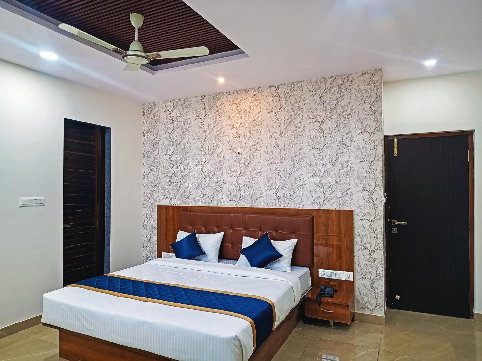 Hotel Achhu Palace Bangalore Luaran gambar