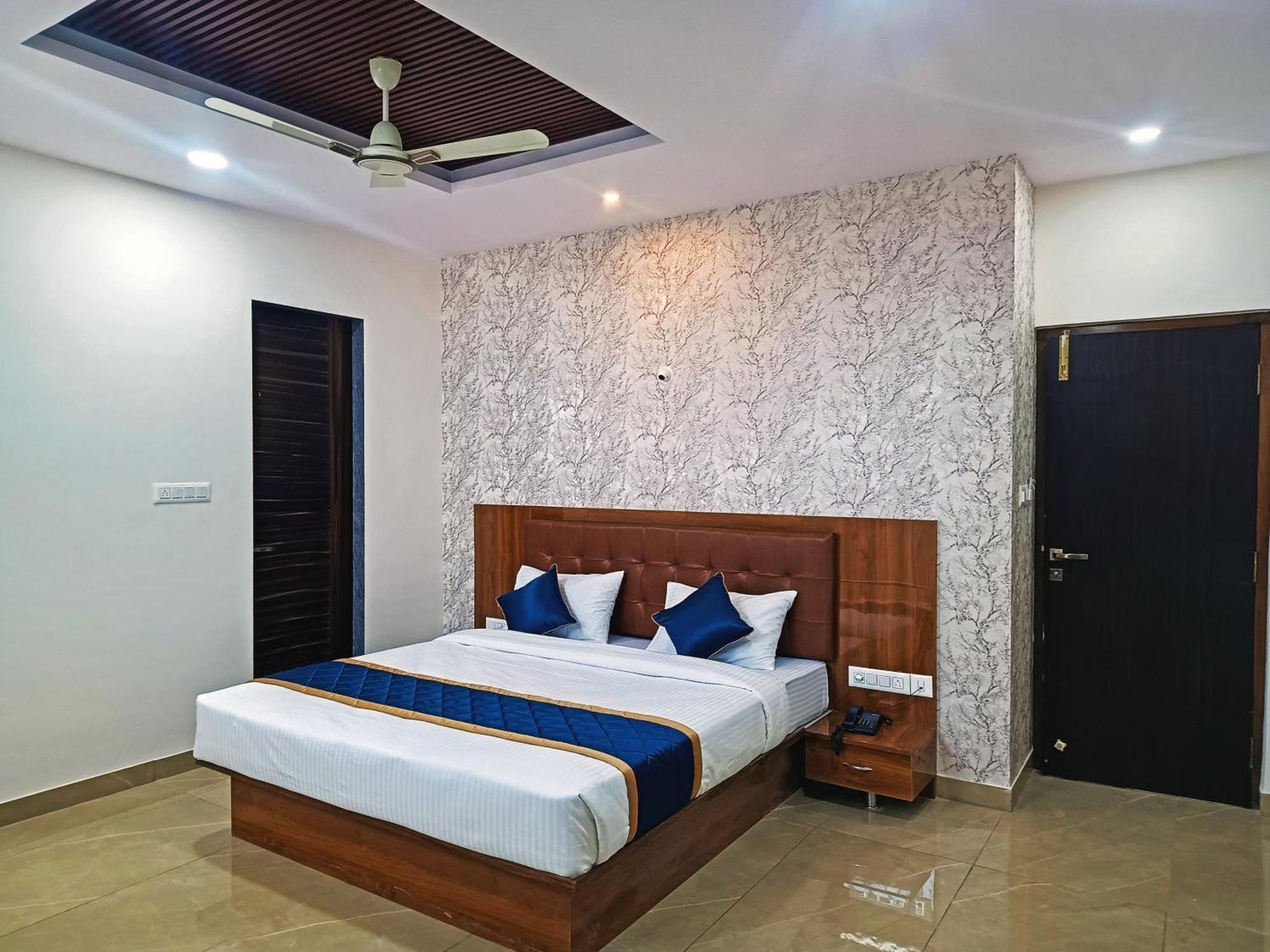 Hotel Achhu Palace Bangalore Luaran gambar